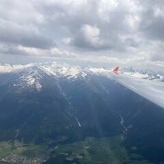 Flugwegposition um 13:12:32: Aufgenommen in der Nähe von Gemeinde Neukirchen am Großvenediger, Österreich in 3219 Meter